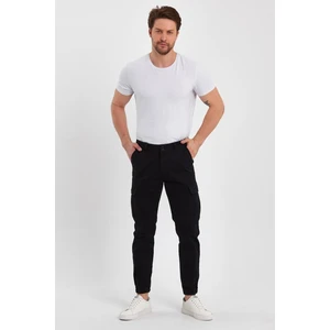 - Erkek Kargo Cepli Paça Lastikli Jogger Pantolon  Siyah