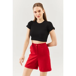Siyah Kısa Kol Bisiklet Yaka Vücuda Oturan %100 Pamuklu Kaşkorse Esnek Crop Bluz