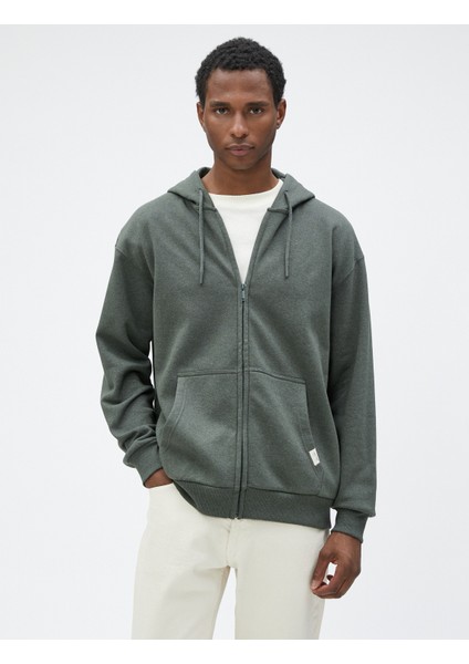 Fermuarlı Sweatshirt Kapşonlu Cep Detaylı Etiket Baskılı modelleri