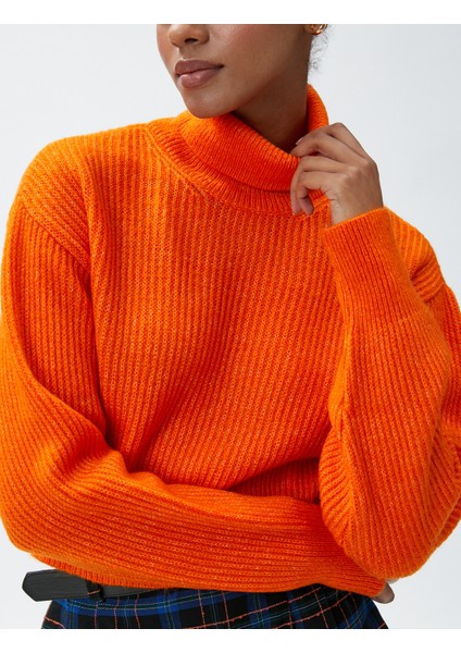 Crop Akrilik Kazak Balıkçı Yaka indirimleri