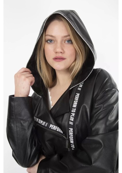 By Marki Marki oversize Kapüşonlu Yağmurluk Hakiki Deri Mont Baharlık modelleri