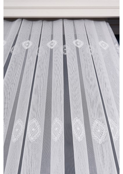 Brode Işlemeli Tül Perde Tt Zemin (1/3 Sık Pile) modelleri