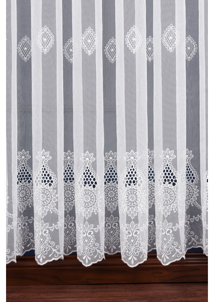 Brode Işlemeli Tül Perde Tt Zemin (1/3 Sık Pile) fırsatları