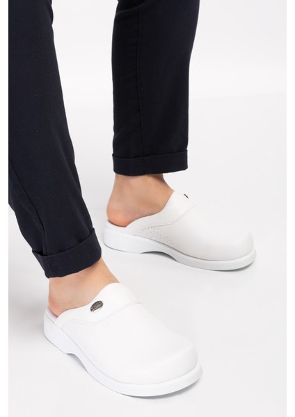Deliksiz Beyaz Renk Klasik Bayan Ortopedik Sabo Terlik (101 Beyaz Deliksiz) indirimleri