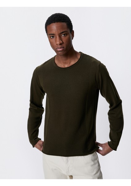 Basic Triko Kazak Dokulu Yuvarlak Yaka Dar Kesim