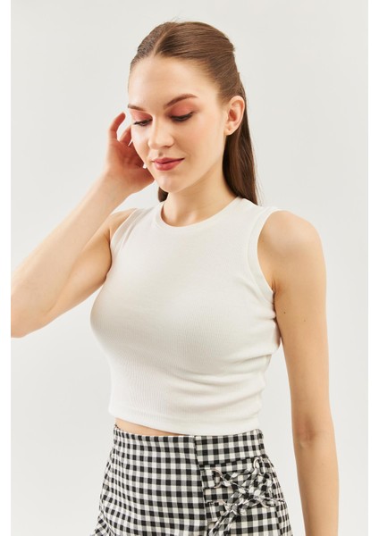 Beyaz Sıfır Kol Bisiklet Yaka Vücuda Oturan %100 Pamuklu Kaşkorse Esnek Crop Bluz