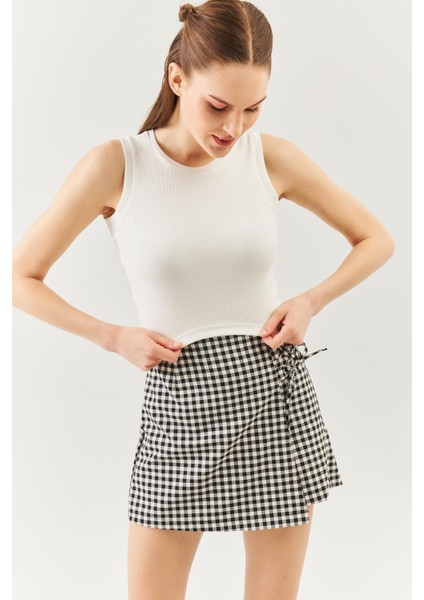 Beyaz Sıfır Kol Bisiklet Yaka Vücuda Oturan %100 Pamuklu Kaşkorse Esnek Crop Bluz modelleri
