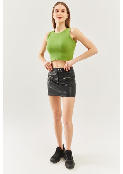 Çimen Yeşili Sıfır Kol Bisiklet Yaka Vücuda Oturan %100 Pamuklu Kaşkorse Esnek Crop Bluz modelleri