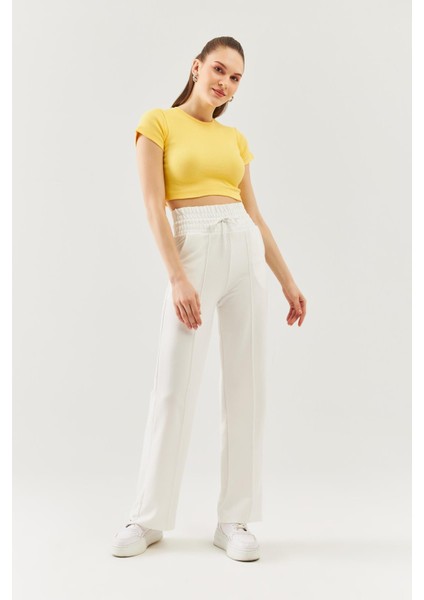 Sarı Kısa Kol Bisiklet Yaka Vücuda Oturan %100 Pamuklu Kaşkorse Esnek Crop Bluz