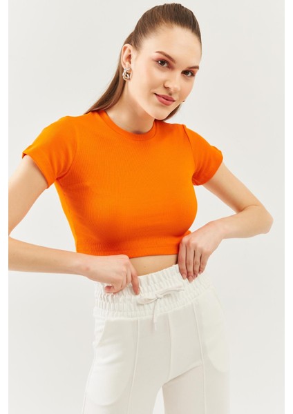 Turuncu Kısa Kol Bisiklet Yaka Vücuda Oturan %100 Pamuklu Kaşkorse Esnek Crop Bluz