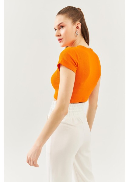 Turuncu Kısa Kol Bisiklet Yaka Vücuda Oturan %100 Pamuklu Kaşkorse Esnek Crop Bluz indirimleri