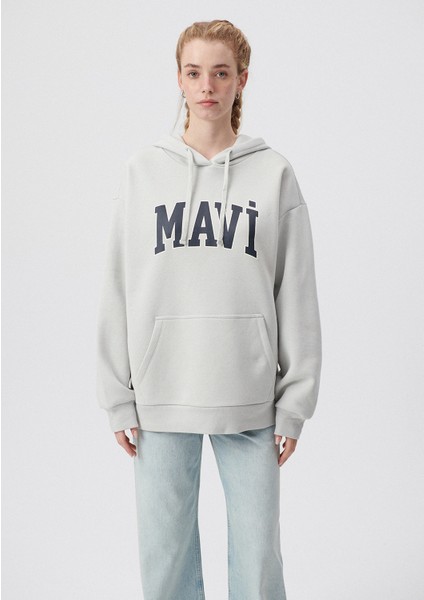 Kadın Mavi Logo Baskılı Kapüşonlu Gri Sweatshirt 1600361-34322