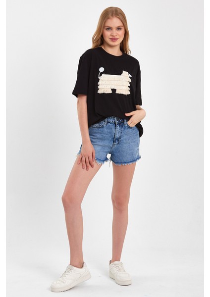 Siyah Püsküllü Köpek Baskılı T-Shırt fırsatları