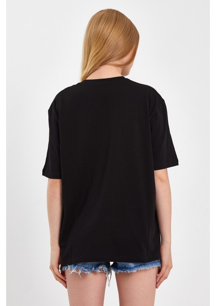 Siyah Püsküllü Köpek Baskılı T-Shırt indirimleri