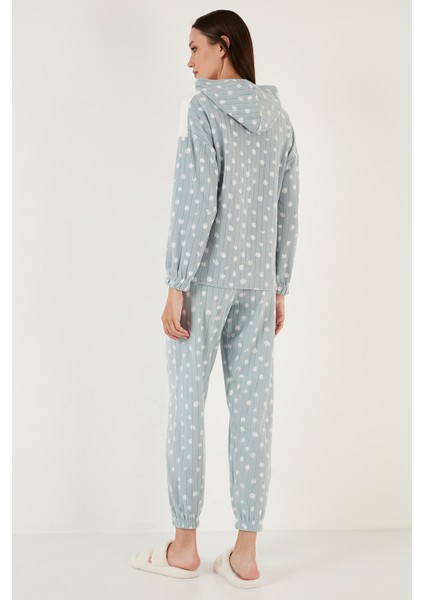 Desenli Regular Fit Kapüşonlu Polar Pijama Takımı Bayan Pijama Takımı 6571001 indirimleri
