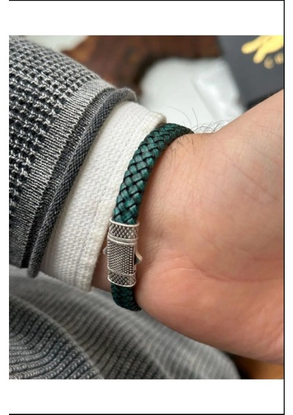 Erkek Bileklik - Taşlı Desenli Kare Model Erkek Çelik Bileklik modelleri