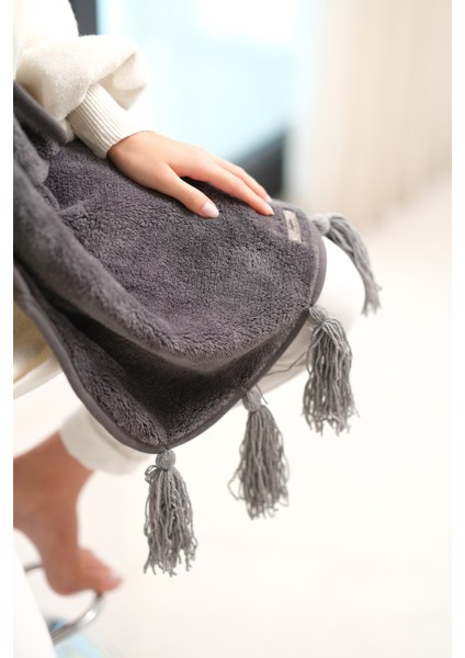 CAKKA Wellsoft Peluş Püsküllü Atkı/scarf