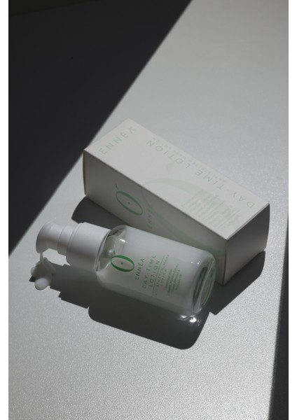 Ultra Nemlilik Sağlayan Gündüz Bakım Losyonu Day-Time Lotion 50 ml