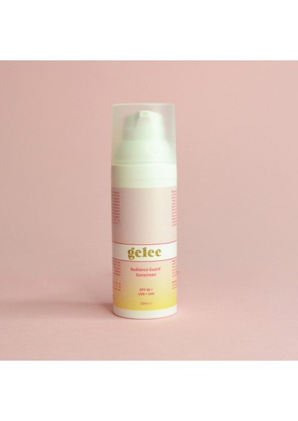 Radiance Guard Sunscreen Spf 50 + Uva + Uvb Yüksek Korumalı Aydınlatıcı Güneş Kremi