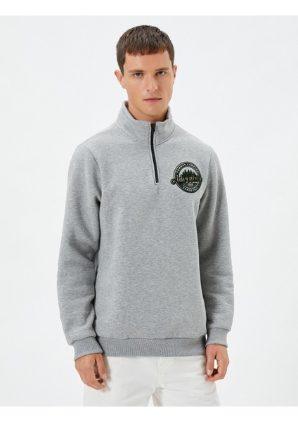 Yarım Fermuarlı Sweatshirt Kolej Baskılı Dik Yaka modelleri