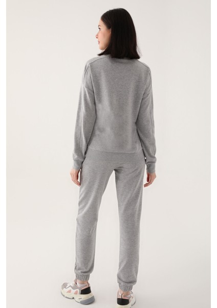 Simple Stylish Gri Kadın Eşofman Takımı