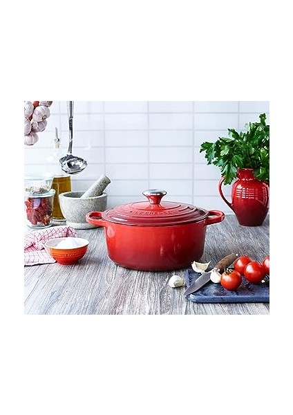 Le Creuset Dökme Demir Saplı Tencere 26 cm + Dökme Demir Izgara Tavası Kare 26 cm