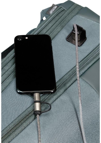 KH8-14-003 17.3 Stackd Bız Notebook Sırt Çantası Mint Yeşili fırsatları