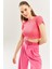 Pembe Kısa Kol Bisiklet Yaka Vücuda Oturan %100 Pamuklu Kaşkorse Esnek Crop Bluz 1