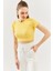 Sarı Kısa Kol Bisiklet Yaka Vücuda Oturan %100 Pamuklu Kaşkorse Esnek Crop Bluz 4