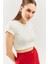 Beyaz Kısa Kol Bisiklet Yaka Vücuda Oturan %100 Pamuklu Kaşkorse Esnek Crop Bluz 2