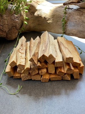 Bakkkal Palo Santo Ağaç Tütsü- Peru Menşeili