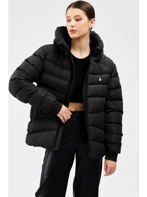 River Club Kadın  Kapüşonlu Su ve Rüzgar Geçirmez Şişme Kışlık Mont  BDM-300