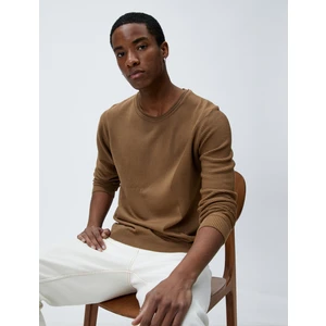 Basic Kumaş Pantolon Dar Kesim Paçası Katlı Cep Detaylı