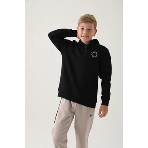 Siyah Yaka Fermuarlı Kapüşonlu  Erkek Çocuk Sweatshirt