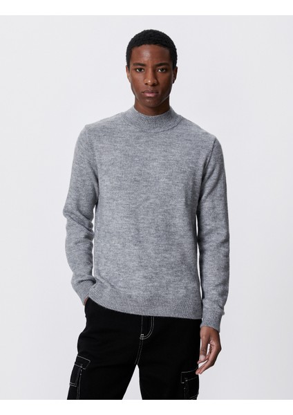 Basic Triko Kazak Yarım Balıkçı Yaka Dar Kesim modelleri