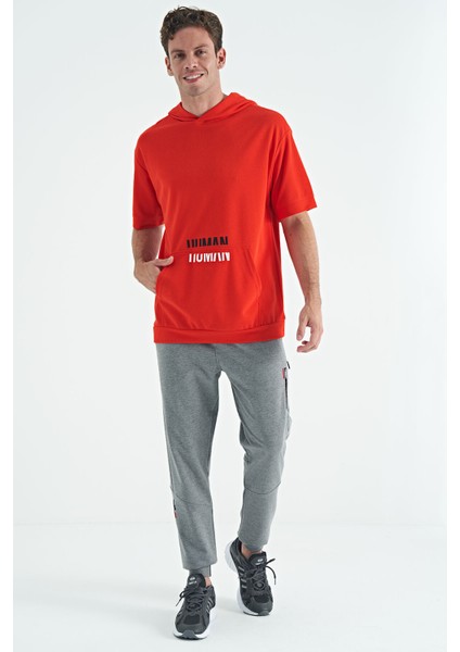 Fiesta Kanguru Cepli Yazı Nakışlı Kapüşonlu Erkek T-Shirt - 88195 fırsatları