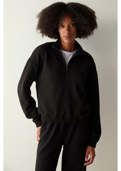 Siyah Fermuarlı Yaka Dökümlü Sweatshirt