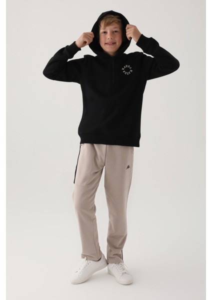 Siyah Yaka Fermuarlı Kapüşonlu Erkek Çocuk Sweatshirt indirimleri