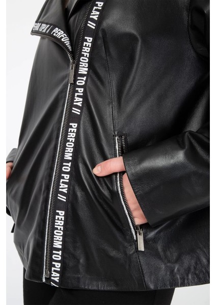 Kapüşonlu Deri Mont Kadın Siyah Kapüşonlu Deri Yağmurluk Oversized - 104522 modelleri