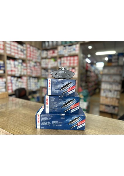 Fren Balata Corolla 13-15 / Aurıs 13>15 / Corolla 17-19 ÖN /BOSCH-BP11700-00/04465-02390