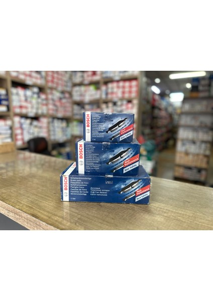 Fren Balata Corolla 13-15 / Aurıs 13>15 / Corolla 17-19 ÖN /BOSCH-BP11700-00/04465-02390 modelleri