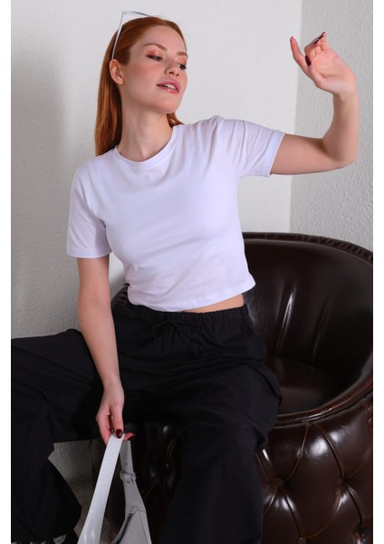 TSR-04267 Beyaz Crop Basic Tişört