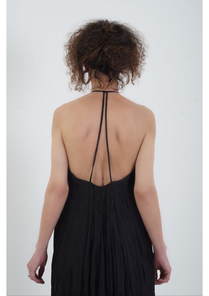 Aksesuar Detaylı Askılı Elbise fırsatları