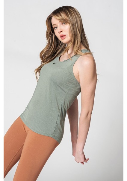 Dri-Fit One Kadın Dar Kesim Yeşil Atlet fırsatları