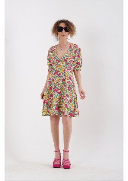 Fuşya Çiçek Desenli Ön Arka V Elbise fiyatları