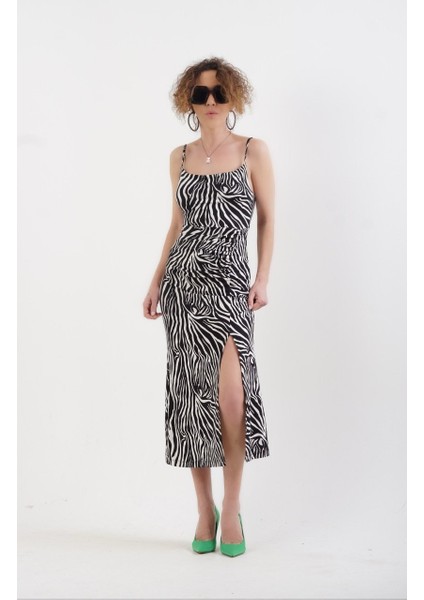 Zebra Desen Askılı Büzgülü Yırtmaçlı Elbise