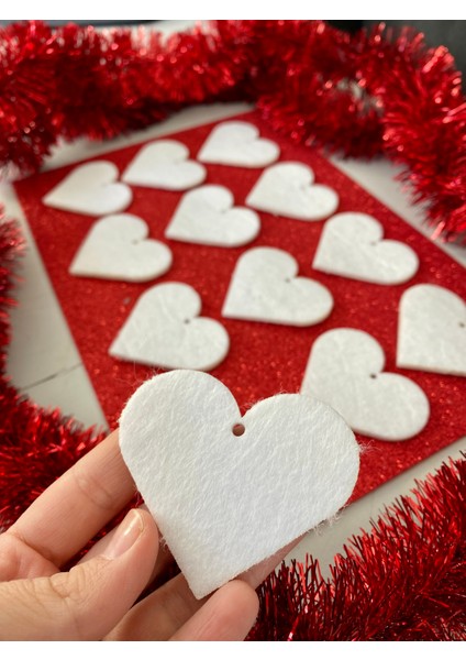 Beyaz Keçe Kalp Yılbaşı Ağacı Süs Seti 12 Li