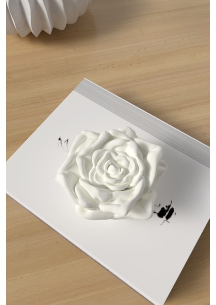 Dekoratif Orta Boy Gül Kokulu Mum - Rose Mum Soya Wax Candle 1 Adet Beyaz fırsatları