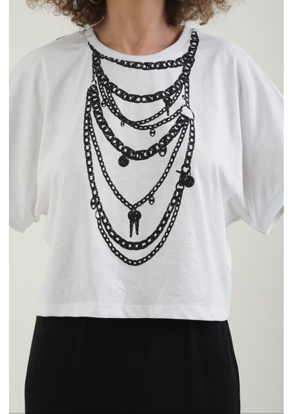Kolye Baskılı Crop Tshirt fırsatları