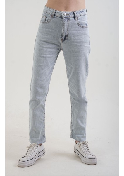 Mavi Kar Yıkama Boyfit Jean Pantolon fiyatları
